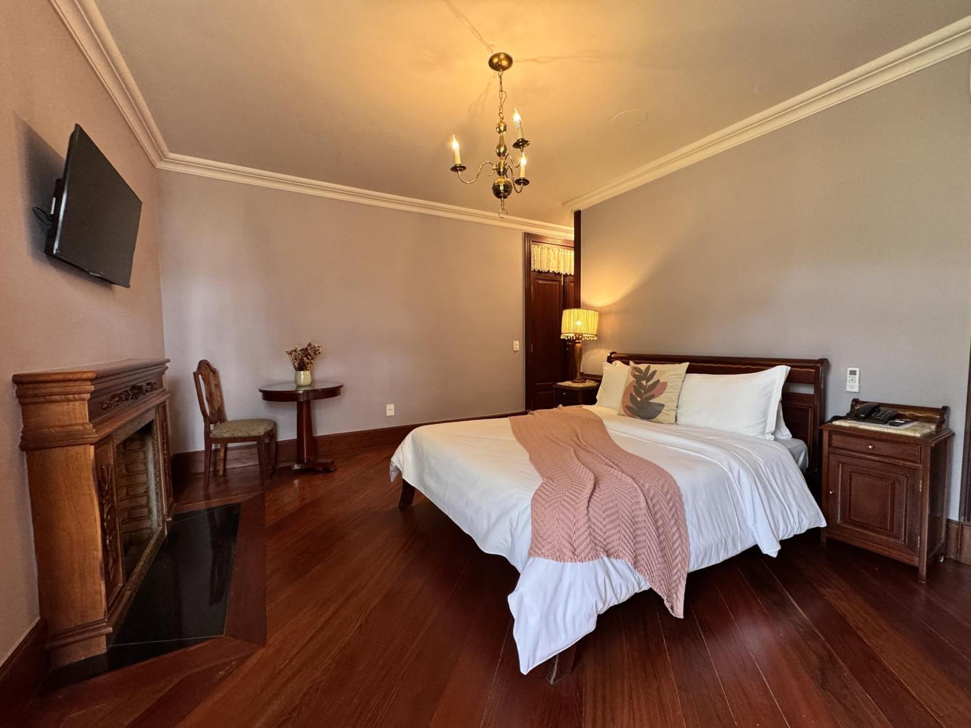Aroso Paco Hotel Pedra Azul  Εξωτερικό φωτογραφία A room at the hotel